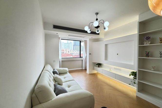 loushanguan rd elevator 1BR/big living room@L2/15