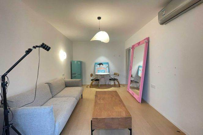 Spacious&cozy/1BR 2LR/bright room/Jing'an Temple@L14/2/7