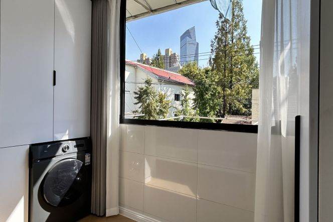 Sunny 1Br | Next to L2/11 Jiangsu Rd | Great sunshine | 5.5K