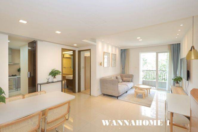 Top Compound/Spacious&Bright 1Bdr 1Bath Apt+ Open Balcony+West Nanjing Rd CBD