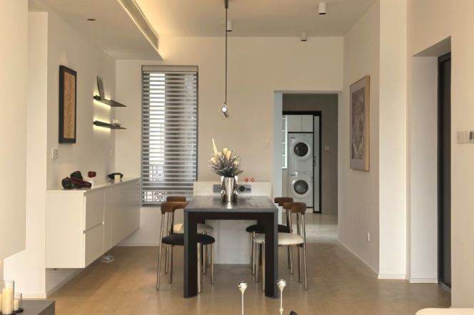 3Bdrs 2Baths /Spacious&Bright /Line10/12 Tiantong Rd/Elevator/Open Balcony/Parking