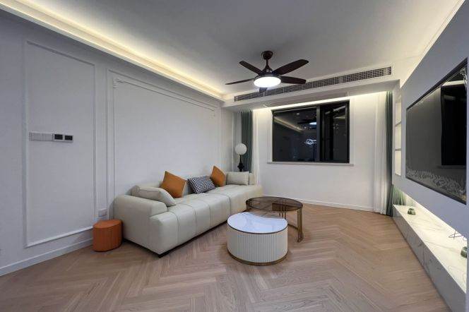 changshou rd floor heating 2BR/big living room@L7/13