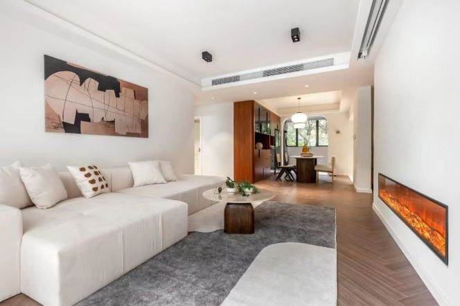 Spacious 3brs&2baths with huge garden near Caobao Road