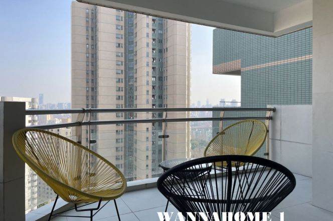 Spacious&Modern 3Bdrs 2Baths Apt+Hua Shan Rd+Top Compound+Large Open Balcony+Awesome View