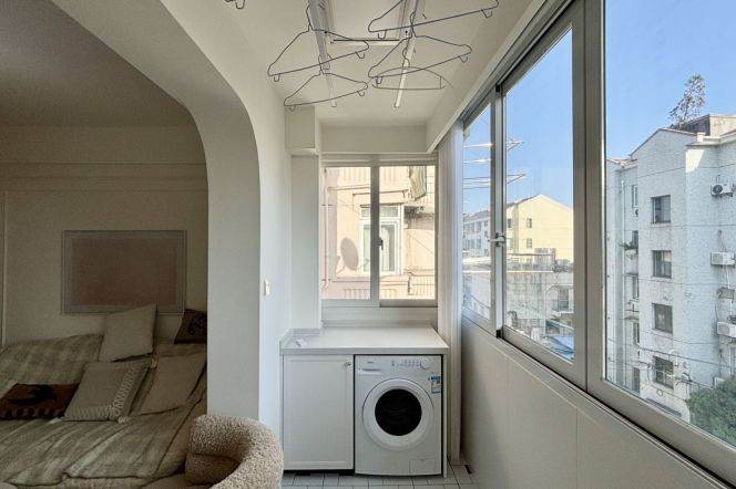  1Bedroom 1bath Apt/Modern&Fabulous&Spacious/L10 Shuicheng Rd/stairs