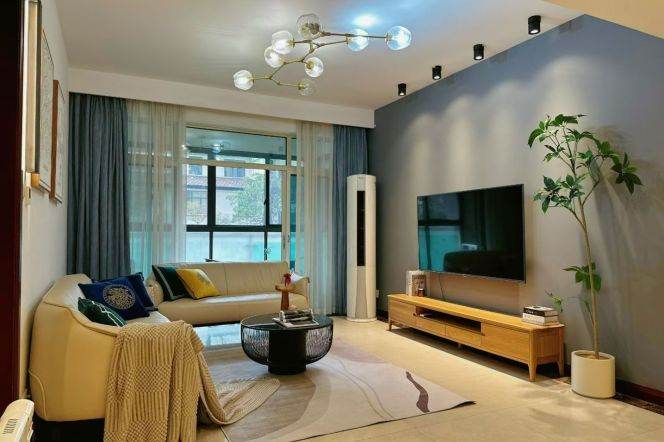 West Nanjing rd station two bedrooms