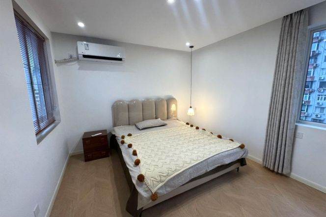 Pudong area/elevator 2br 1lr/88 sqm/big living room,Linyi Xincun@L6