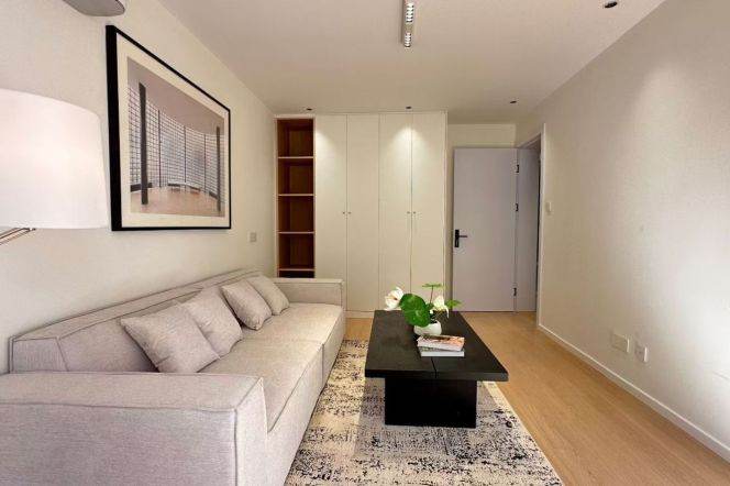 cozy 1br with yard Nr century Avenue M2/4/6/9