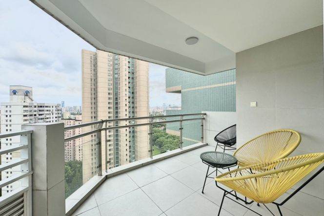 Central Residences Spacious 3br/2btwith open balcony 150sqm quality compound