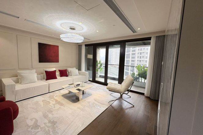 2Bdrs 2Baths/ Fabulous&Spacious /L10/14 Yuyuan Garden/parking/185sqm