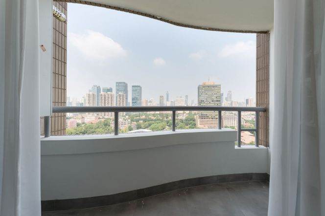 South Shanxi Rd Station Elevator 2Br with Open Balcony Nice Compound