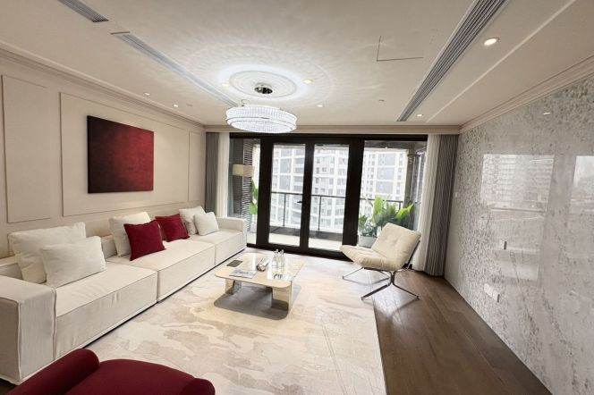 2Bdrs 2Baths/ Fabulous&Spacious /L10/14 Yuyuan Garden/parking/185sqm
