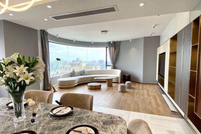 Spacious and bright 3Br/2bt@Bund soho 168sqm with  Panoramic river view