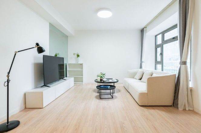 2Bdrs 2Baths /Spacious&Bright /Line1/10/12 South Shaanxi Rd/Elevator/IAPM