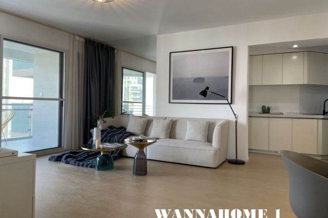 Spacious&Modern 3Bdrs 2Baths Apt+Hua Shan Rd+Top Compound+Large Open Balcony+Awesome View