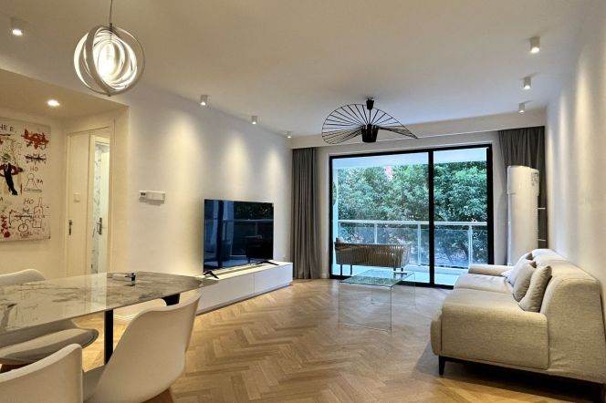 Greeny 3Br-2bathr 150Sqm +scenic windows + balcony | Floor heating | Jiangsu rd Mt