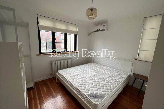 Bright 2BR APT lift wall heating Hengshan Rd 14k