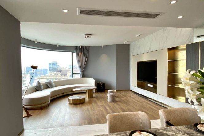 Spacious and bright 3Br/2bt@Bund soho 168sqm with  Panoramic river view