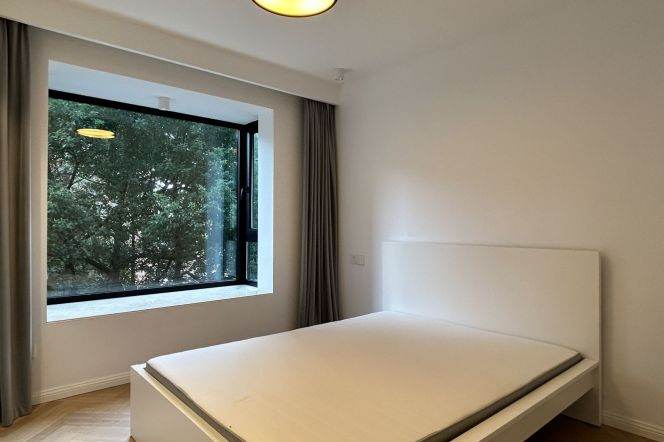 Greeny 3Br-2bathr 150Sqm +scenic windows + balcony | Floor heating | Jiangsu rd Mt