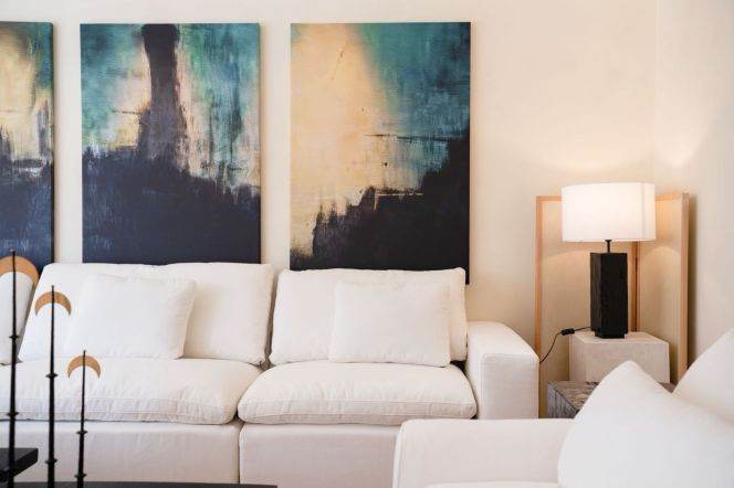 Beautiful 4brs with Big Balcony near Line 10/11 Jiaotong University /Shanghai Library St.