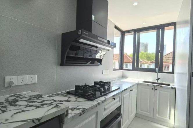 2 beds with Floor heating/Oven near iapm,Line 1/10/12 South Shanxi Road St.