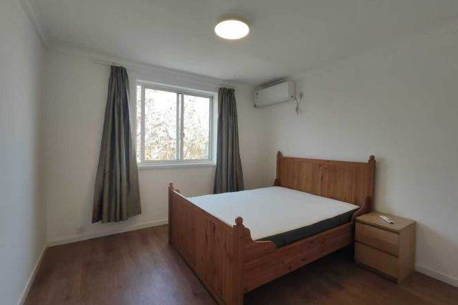 An'ting/West Jianguo rd floor heating 3brs/2lr/2ba apt with balcony; L1/7/9