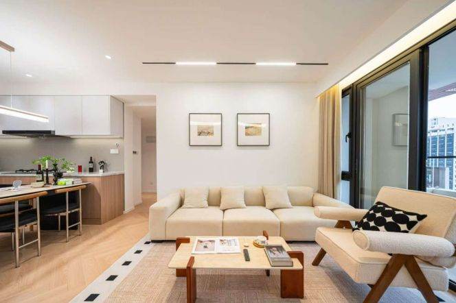 2+1Bdrs 2Bths Apt/Spacious&Modern /L1/3/4 Shanghai Railway Station/Good View