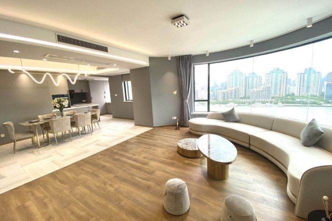 Spacious and bright 3Br/2bt@Bund soho 168sqm with  Panoramic river view
