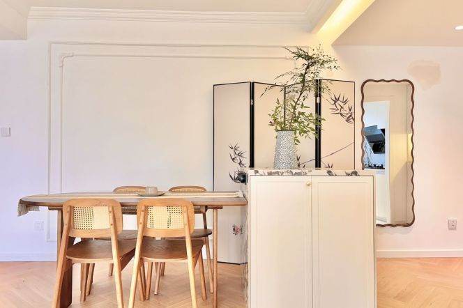 Renovated 3BR 2BA Creamy-style 3BR 2BA Above Wuning Rd Station