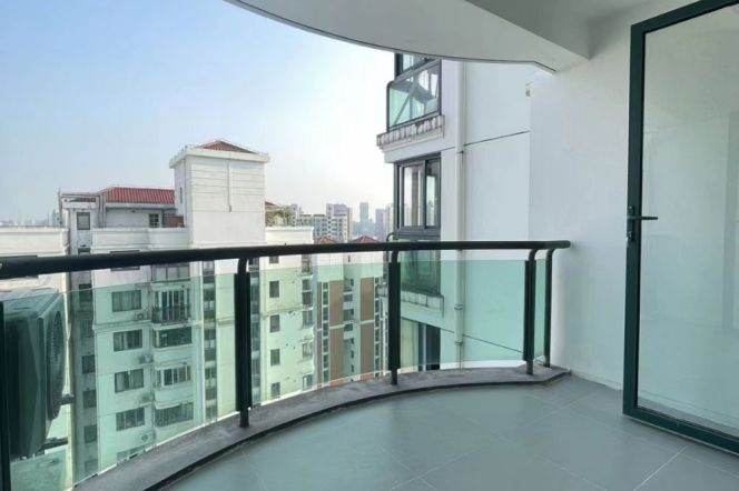 Modern 3br high-rise nr Zhongshan Park &Balcony     M2/3/4