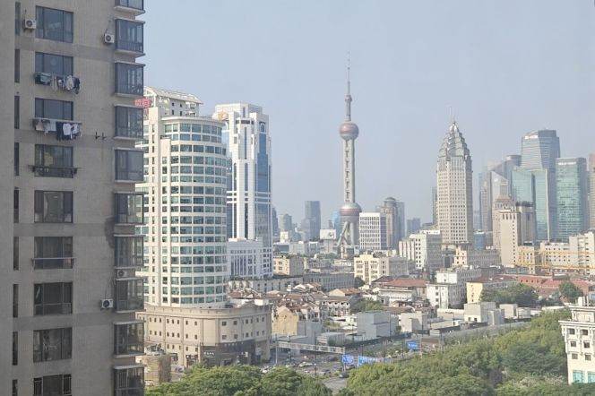 moderrn 3brs floor heating modern furniture beside line 10,12 close to The Bund 23K