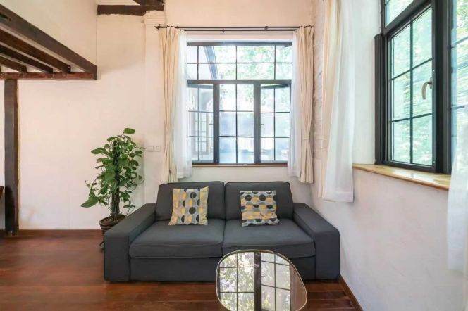 South Shanxi Rd Station Loft 1Br Line1/10/12