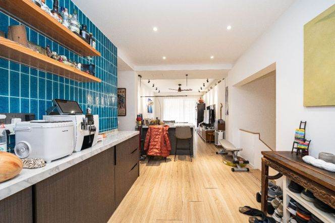 170m² 3+1BR 3BA Duplex w/Garden nr Century Avenue