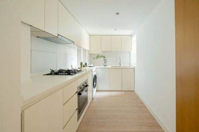 modern big 2brs floor heating modern furniture near west nan jing road line 2,12,13 