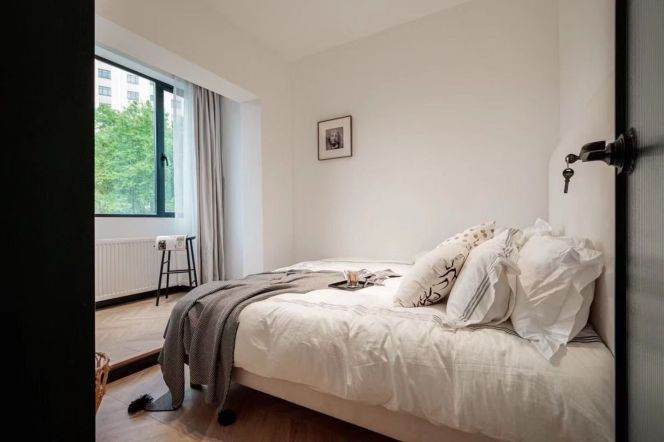 Floor heating 1 bedroom near Line 1 Hengshan Road ，XujiahuiSt.