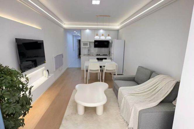 Cozy 1br with yard near Jiangsu Rd M2/11