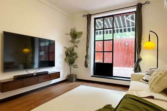 Charming 1br with terrace near Jing'an Temple