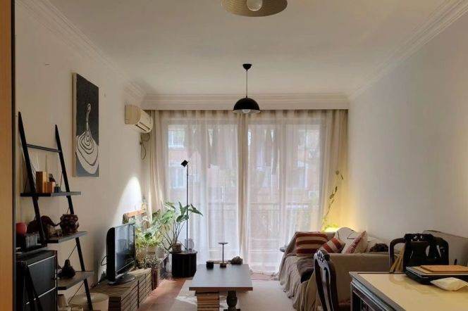 Modern 1br/60sqm & elevator/open balcony@Dingxi Rd  & Line 3/4