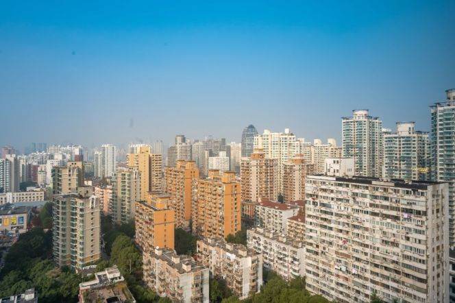 Modren 2brs with wall raditor in Xujiahui 