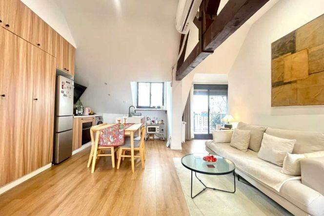 West Nanjing Rd Station 1Br with Open Balcony Line2/12/13