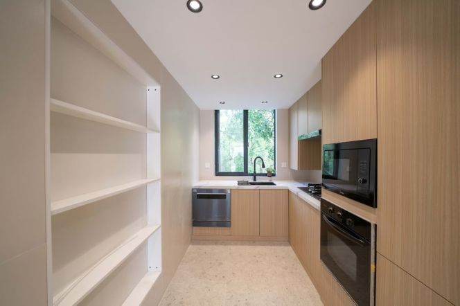 New decoration 2brs/2baths &balcony/oven @Wukang Rd & Line 10