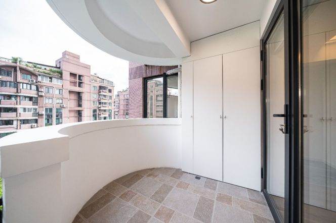 modern 2brs plus 1 bedroom floor heating open balcony in Gubei 19.8K