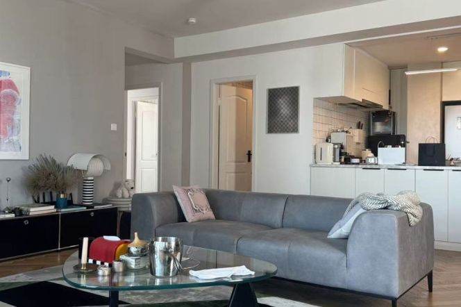 Spacious&Modern 3Bdrs 2Baths Apt+French Windows+Jing An Temple+L1/7 Chang Shu Rd