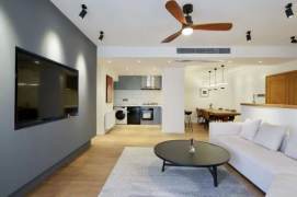 Modren 3brs with wall heating and balcony in    Xujiahui 