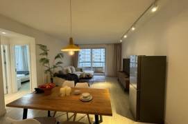 Modren 2brs with balcony and floor heating  Nearby Jing an temple