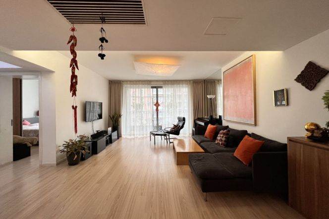modern 3brs balcony floor heating huge living room in Gubei only 25.5K