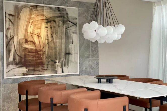 Penthouse 2br+1/2bt@xujiahui center with 200sqm private terrace