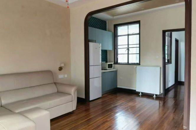 High-ceiling 1br with Big Balcony near iapm,South Shanxi Road St.