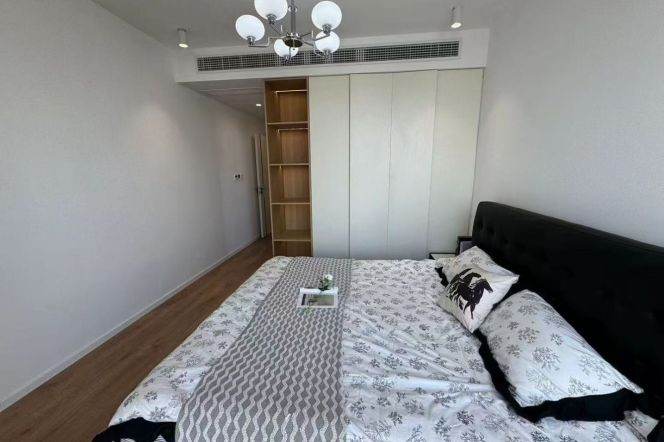 brand new 3brs floor heating modern furniture near Century park line 9 only 22.8K