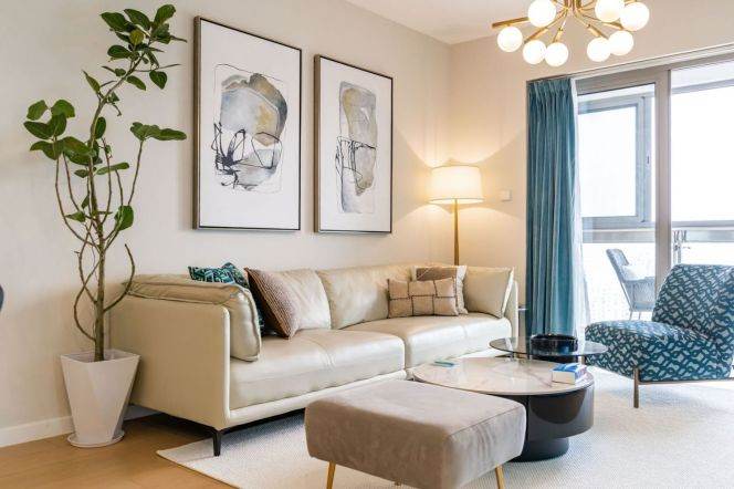 Penthouse 3br+1/2bt@Xujiahui center with quality design 225sqm 